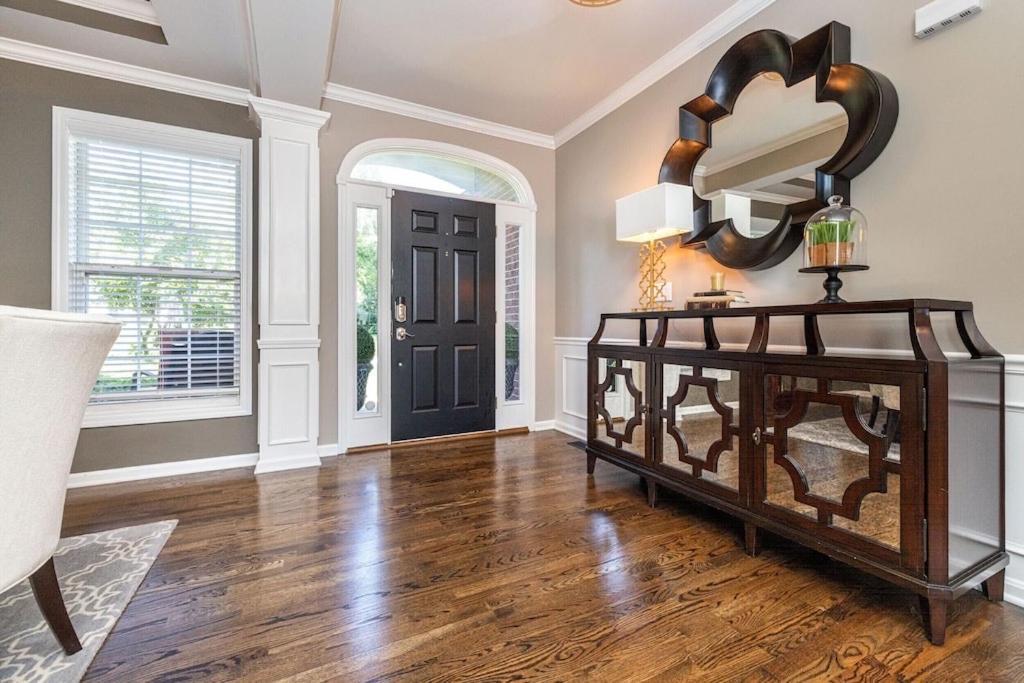 Beautiful 4 Bedroom 4.5 Bath, Executive W In Ground Pool & Handicap Accessible!